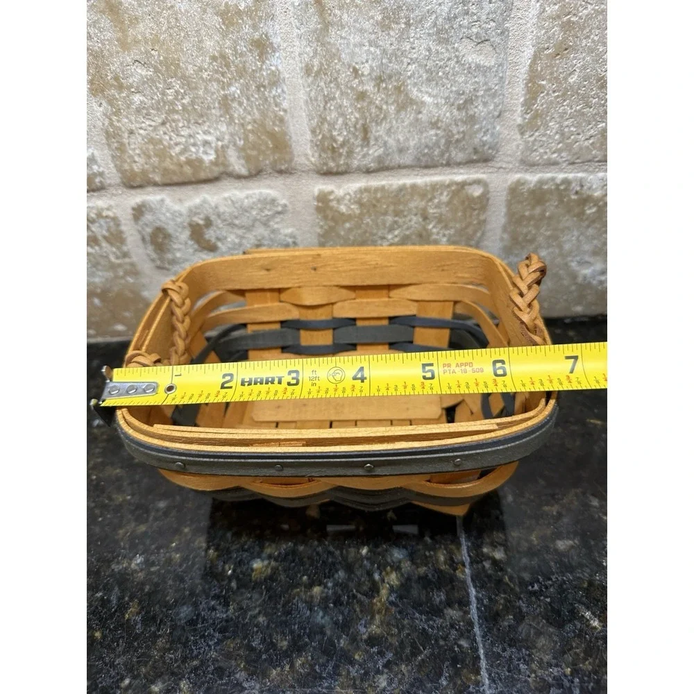 Longaberger Collectors Club 2000 Edition Renewal Basket NEW Plastic Fabric Liner